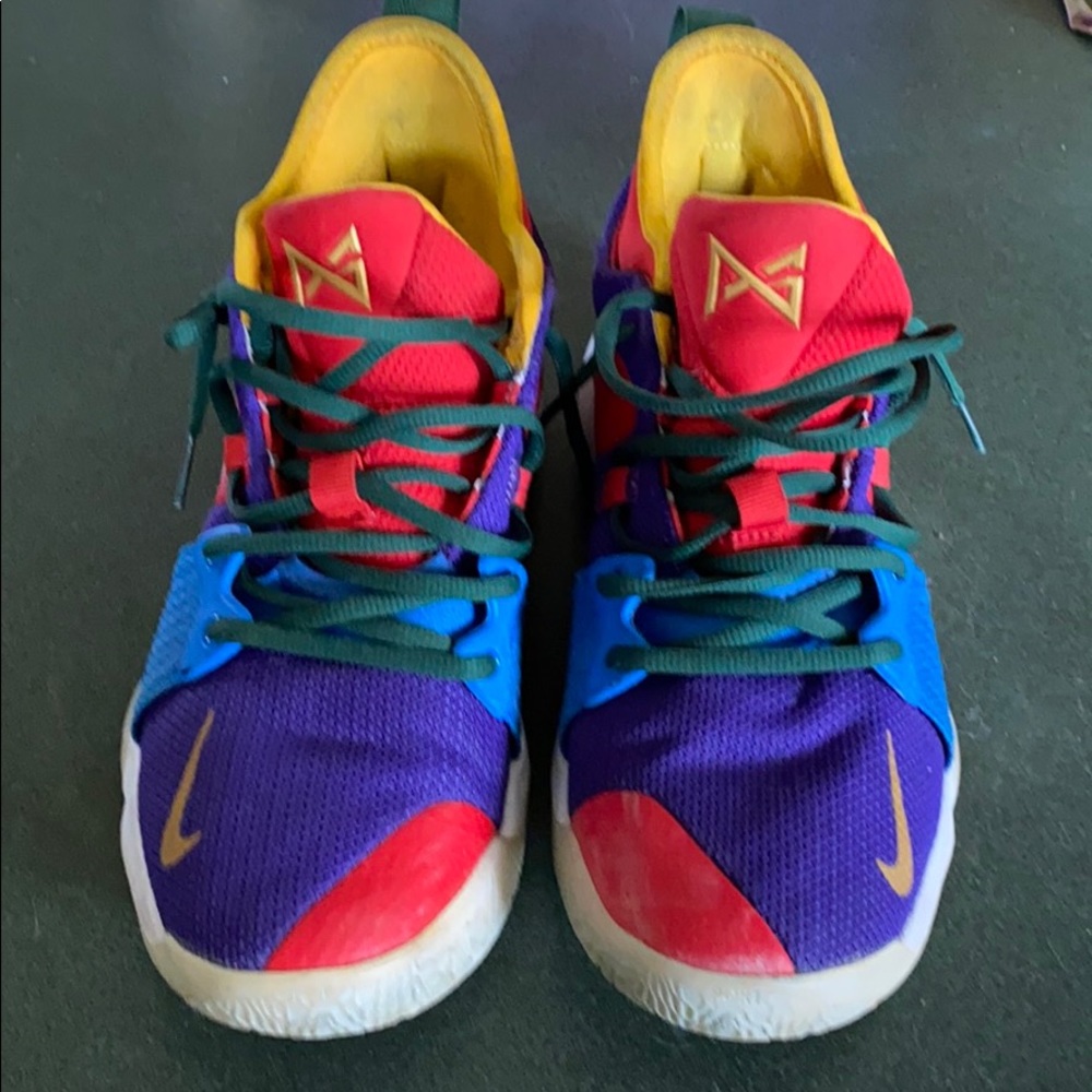 Nike 3/4 basketball shoes